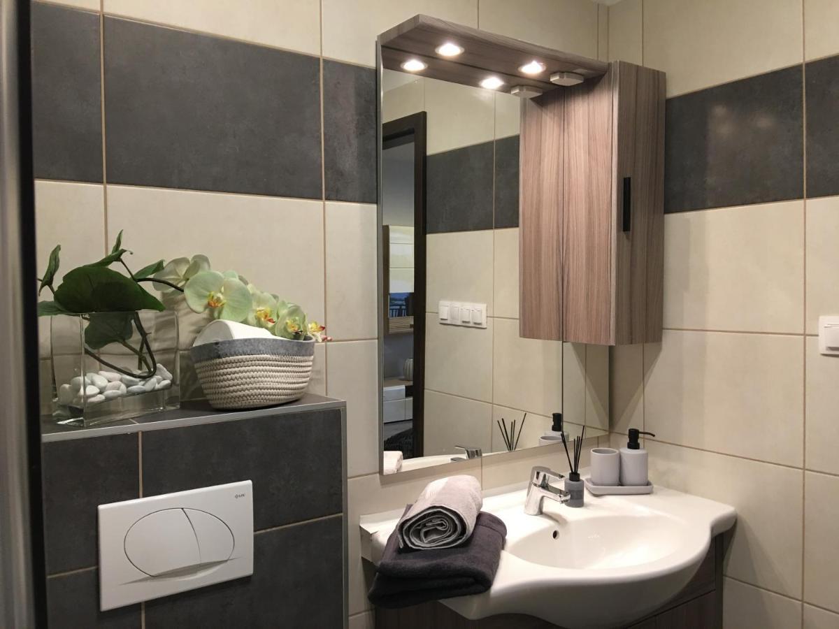 Home Apartment Шопрон Екстер'єр фото