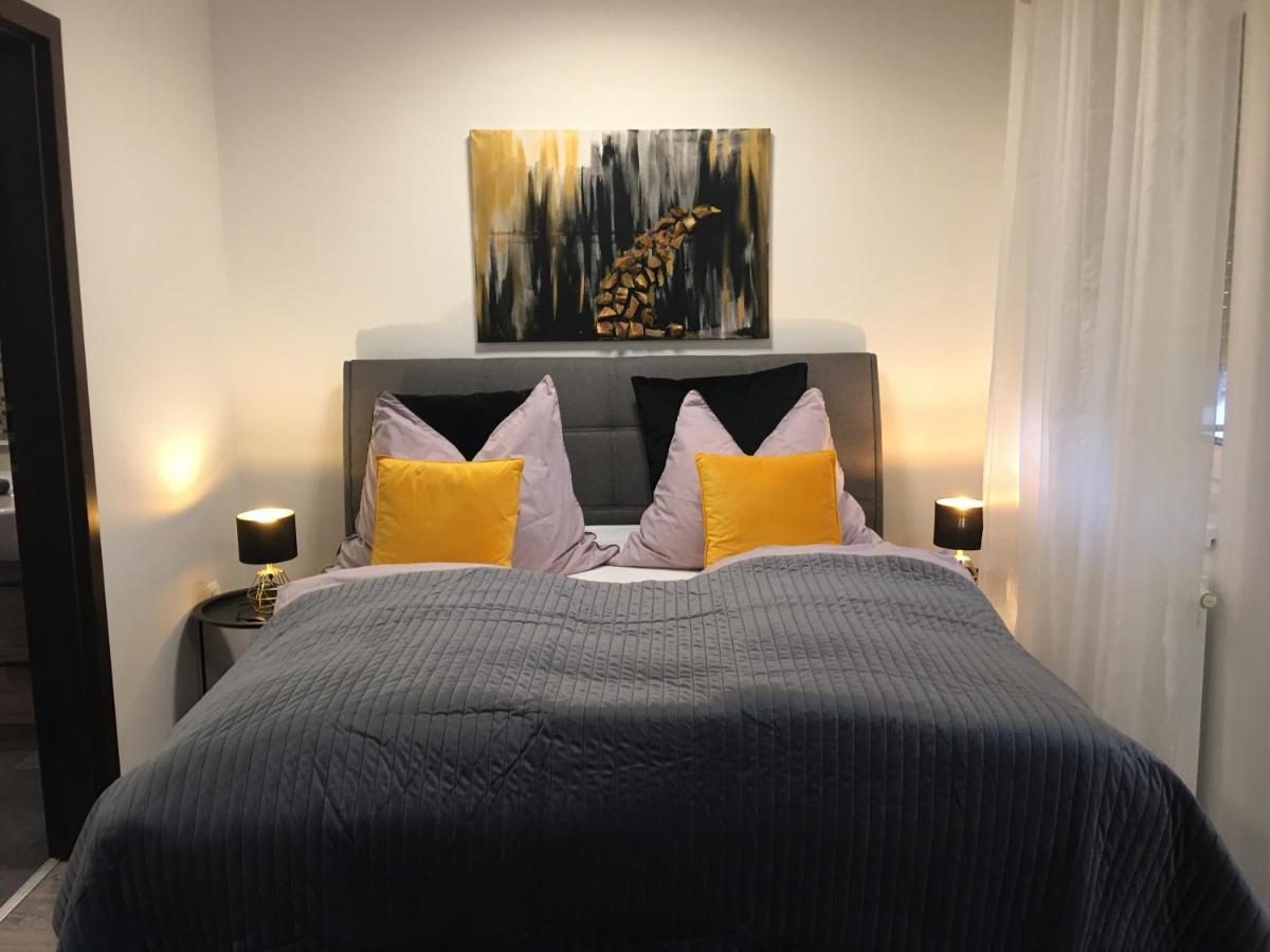 Home Apartment Шопрон Екстер'єр фото