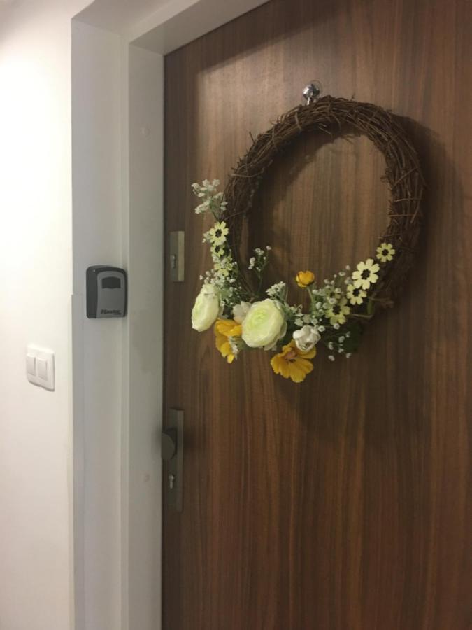 Home Apartment Шопрон Екстер'єр фото