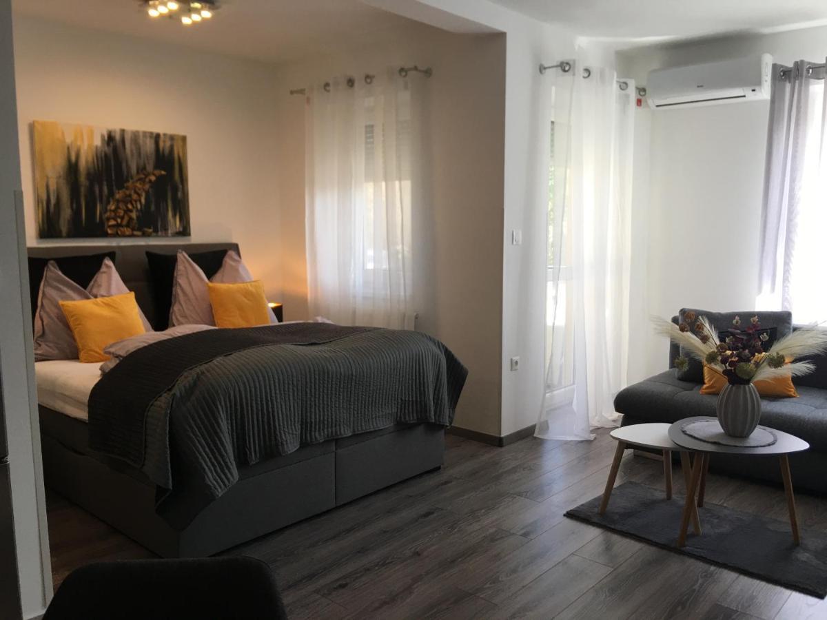 Home Apartment Шопрон Екстер'єр фото
