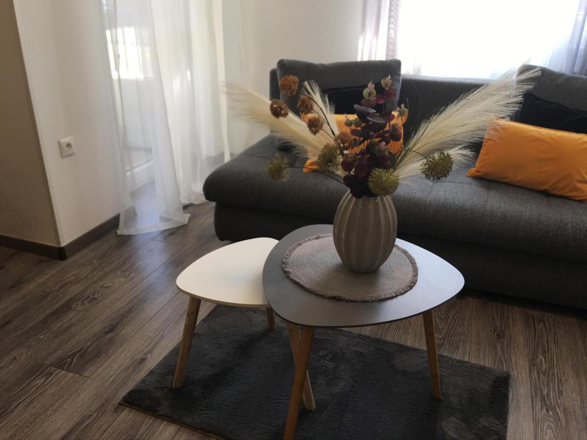 Home Apartment Шопрон Екстер'єр фото